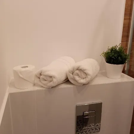 By Lubartowska Street Oda ve Kahvaltı