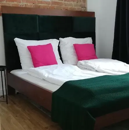 By Lubartowska Street לובלין