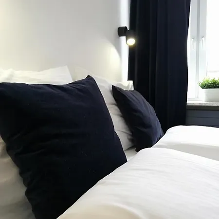 By Lubartowska Street B&B 루블린