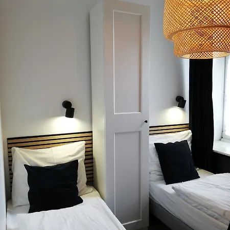 By Lubartowska Street B&B 루블린